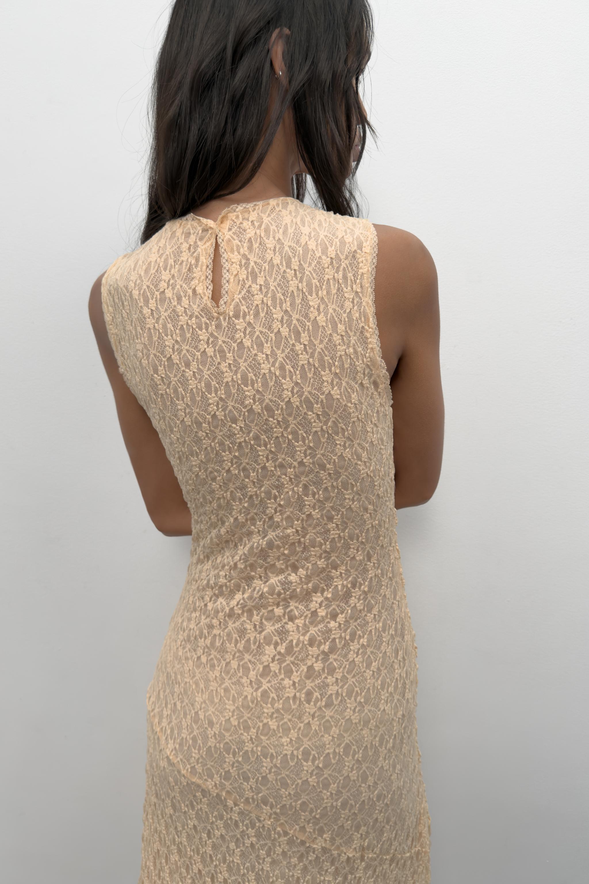 GATHERED LACE MIDI DRESS